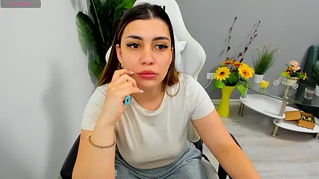 EveEvian online show from 05-13-26, 05:32