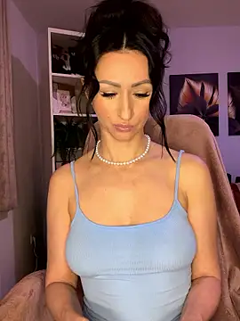 Snapshot of KatyEvanss chatting on 10-14-25, 05:14 KatyEvanss online show from 10-14-25, 05:14