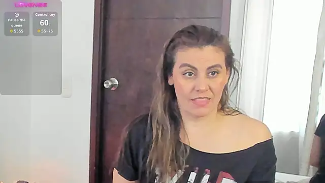 Snapshot of V_monse chatting on 03-04-26, 05:41 V monse online show from 03-04-26, 05:41