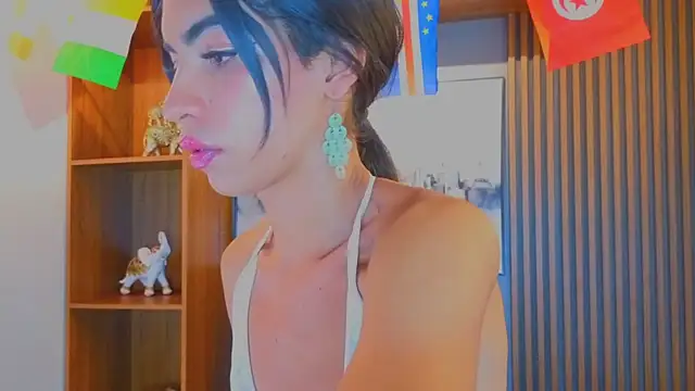 Snapshot of Alahia_Rodriguez chatting on 07-16-26, 07:31 Alahia Rodriguez online show from 07-16-26, 07:31
