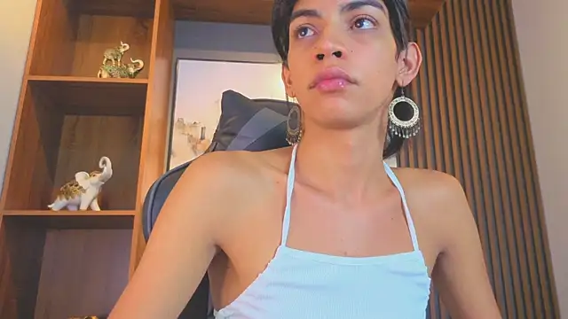 Snapshot of Alahia_Rodriguez chatting on 07-22-26, 02:42 Alahia Rodriguez online show from 07-22-26, 02:42