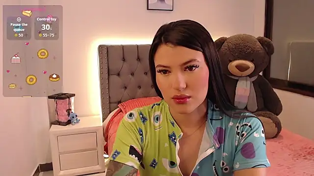 Snapshot of Nicols66 chatting on 01-08-26, 09:50 Nicols66 online show from 01-08-26, 09:50