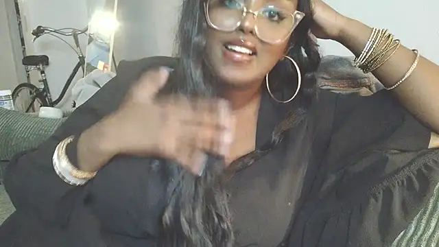Snapshot of SiminFox chatting on 09-21-25, 04:58 SiminFox online show from 09-21-25, 04:58