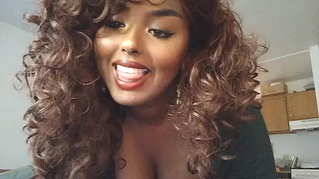 Snapshot of SiminFox chatting on 10-14-25, 09:37 SiminFox online show from 10-14-25, 09:37