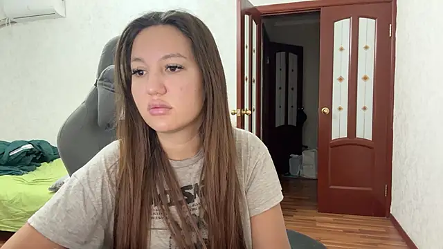 Nelly Fischer online show from 12-11-24, 05:04