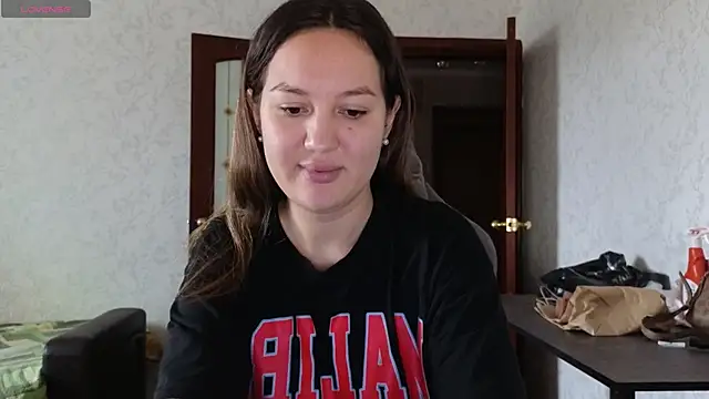 Nelly Fischer online show from 04-14-26, 07:25