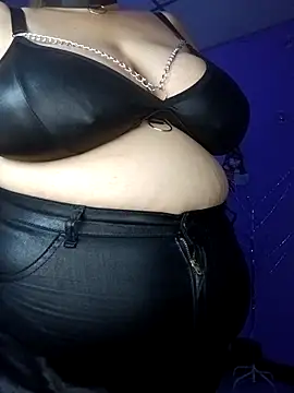 EllisW8 online show from 11-18-25, 12:42