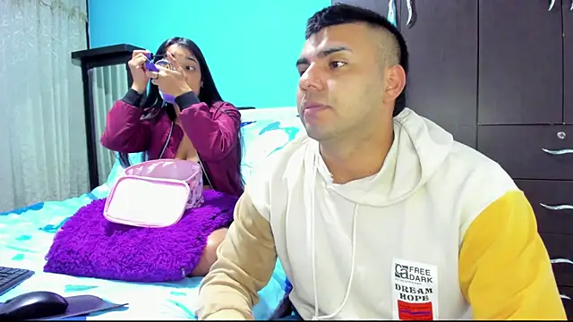 2ScarletandRyan8 online show from 11-28-25, 10:07