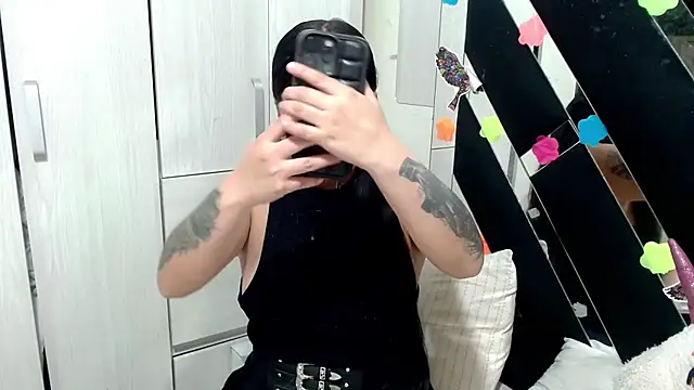 Snapshot of katery_wok11 chatting on 10-23-25, 03:44 katery wok11 online show from 10-23-25, 03:44