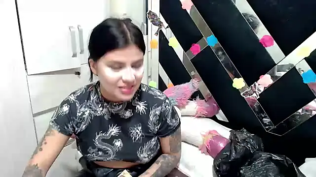 Snapshot of katery_wok11 chatting on 10-29-25, 03:36 katery wok11 online show from 10-29-25, 03:36