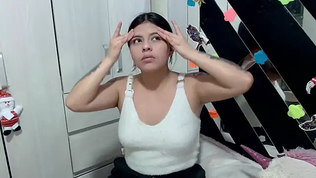 Snapshot of katery_wok11 chatting on 11-21-25, 04:22 katery wok11 online show from 11-21-25, 04:22