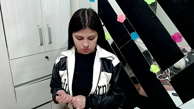 Snapshot of katery_wok11 chatting on 01-08-26, 01:41 katery wok11 online show from 01-08-26, 01:41