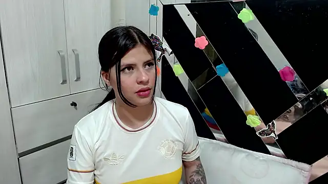 Snapshot of katery_wok11 chatting on 01-15-26, 02:38 katery wok11 online show from 01-15-26, 02:38