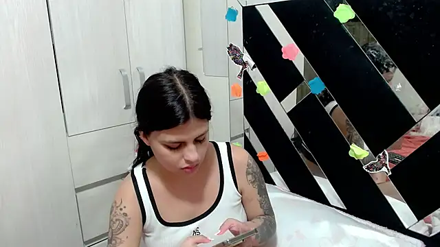 Snapshot of katery_wok11 chatting on 02-21-26, 02:12 katery wok11 online show from 02-21-26, 02:12