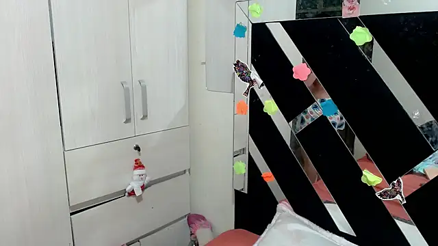 Snapshot of katery_wok11 chatting on 02-27-26, 12:43 katery wok11 online show from 02-27-26, 12:43