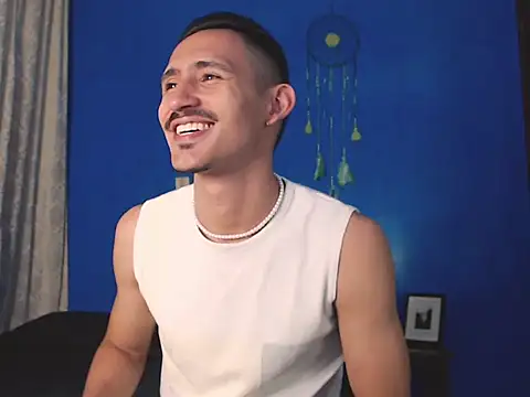 Snapshot of HomeAloneK chatting on 11-05-25, 07:36 HomeAloneK online show from 11-05-25, 07:36