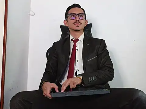 Snapshot of HomeAloneK chatting on 01-05-26, 07:50 HomeAloneK online show from 01-05-26, 07:50