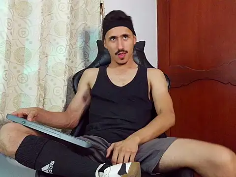 HomeAloneK online show from 04-24-26, 07:38