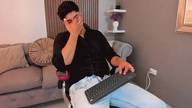 liam collins21 online show from 03-01-25, 12:01