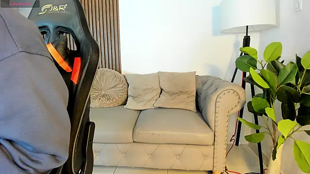 liam collins21 online show from 10-04-25, 11:41