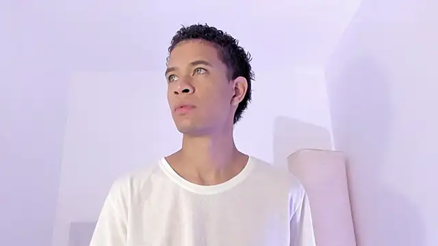 Snapshot of ken_rivera chatting on 11-23-25, 01:33 ken rivera online show from 11-23-25, 01:33