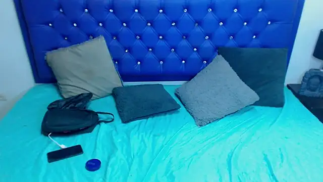 Snapshot of kiwii_nasty chatting on 02-28-26, 12:00 kiwii nasty online show from 02-28-26, 12:00