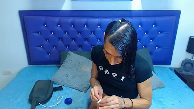 Snapshot of kiwii_nasty chatting on 03-10-26, 09:53 kiwii nasty online show from 03-10-26, 09:53