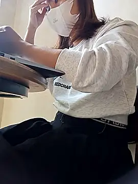 Snapshot of Michiko1 chatting on 12-01-25, 04:06 Michiko1 online show from 12-01-25, 04:06