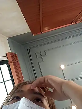 Snapshot of Michiko1 chatting on 12-18-25, 03:56 Michiko1 online show from 12-18-25, 03:56