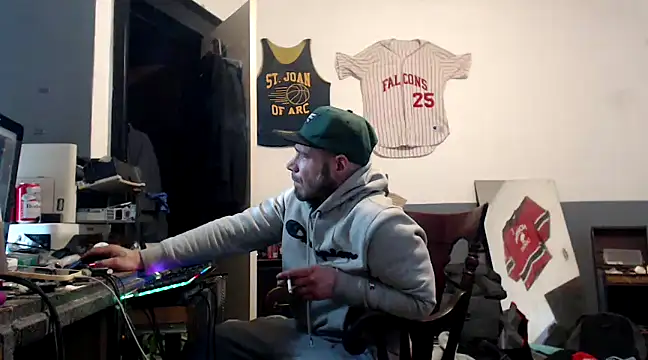 Snapshot of sledge901 chatting on 01-16-25, 07:10 sledge901 online show from 01-16-25, 07:10