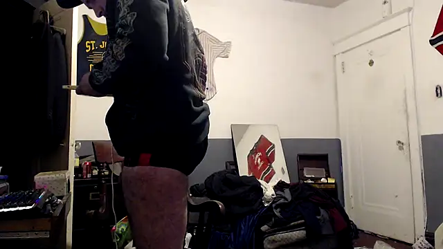 Snapshot of sledge901 chatting on 01-26-25, 10:02 sledge901 online show from 01-26-25, 10:02