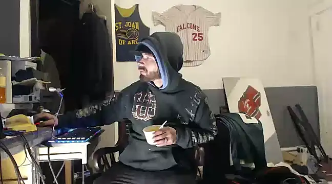 Snapshot of sledge901 chatting on 02-14-25, 09:45 sledge901 online show from 02-14-25, 09:45