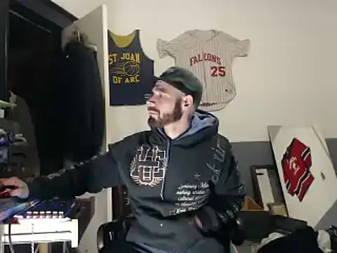 Snapshot of sledge901 chatting on 02-16-25, 09:38 sledge901 online show from 02-16-25, 09:38