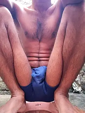 Snapshot of dipa-jitu chatting on 10-12-25, 02:43 dipa-jitu online show from 10-12-25, 02:43