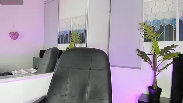 Snapshot of Feniix__ chatting on 02-07-25, 03:23 Feniix online show from 02-07-25, 03:23