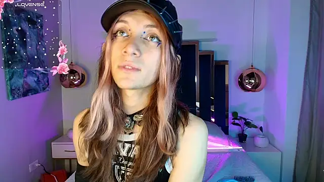 Feniix   online show from 05-15-26, 04:30
