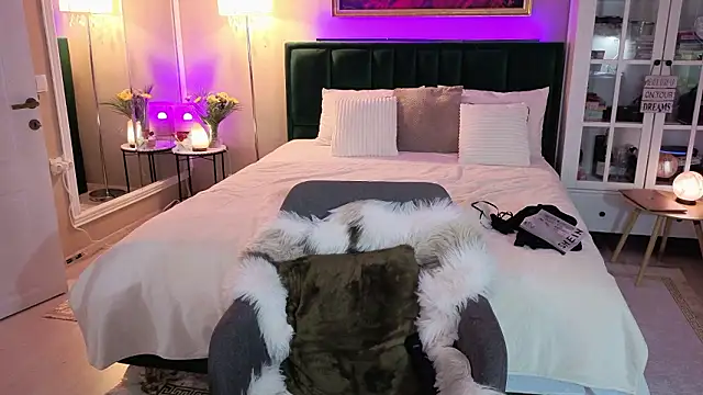 JoanneGG online show from 03-05-26, 02:24