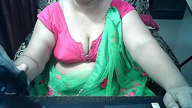 Snapshot of Punambhabisexy chatting on 01-15-26, 12:54 Punambhabisexy online show from 01-15-26, 12:54