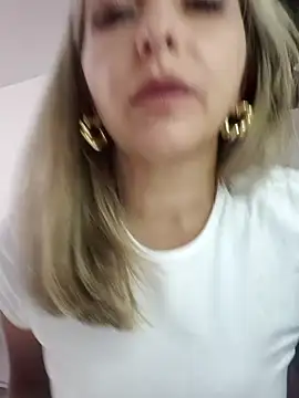  Abril-Office1 online show from 02-10-25, 06:35