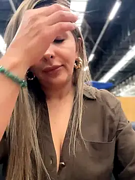  Abril-Office1 online show from 11-25-25, 04:07