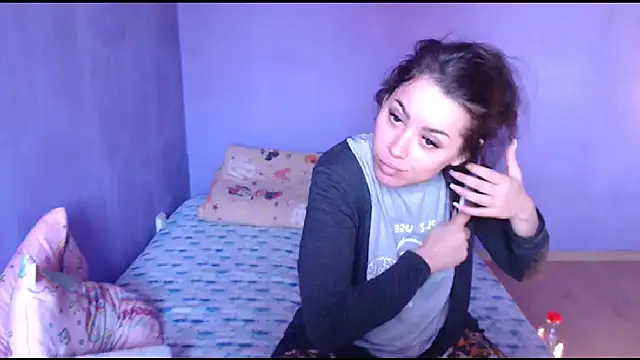 LovelyJulliette online show from 03-05-25, 12:00