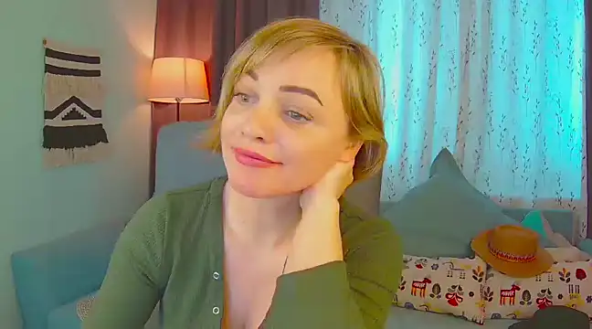 NandiSmile online show from 03-18-25, 11:19