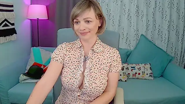 NandiSmile online show from 11-15-25, 05:09