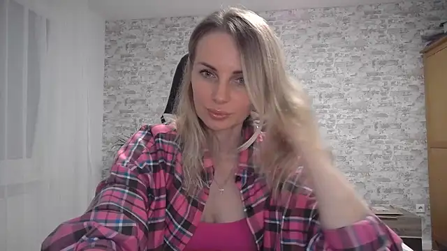 AlissonBia online show from 09-15-25, 08:42