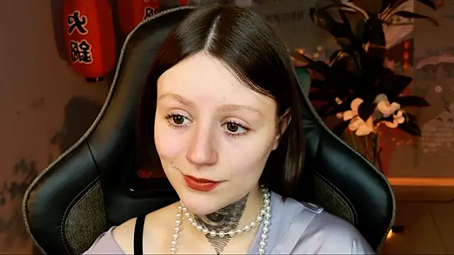 VeliraBraitberg online show from 03-19-25, 08:12