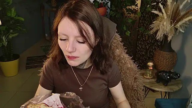 VeliraBraitberg online show from 07-13-26, 05:43