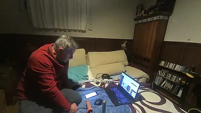 Snapshot of fransexdol chatting on 01-10-25, 10:15 fransexdol online show from 01-10-25, 10:15