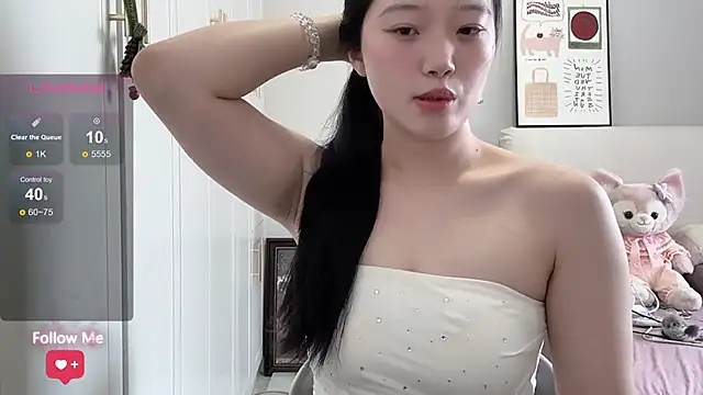 Snapshot of rose-u chatting on 07-21-26, 12:46 rose-u online show from 07-21-26, 12:46