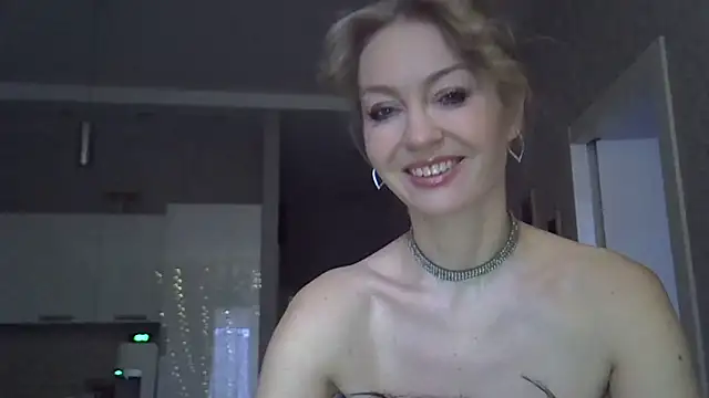 ZarinaSwift online show from 12-19-25, 04:41