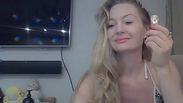 ZarinaSwift online show from 06-27-26, 12:22